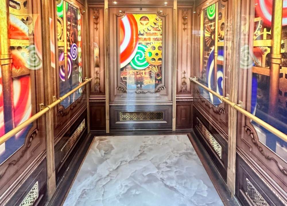 Santa’s Magical Elevator